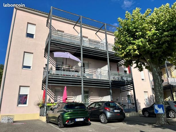 3 chambres Duplex à Ruoms, France No. 308656