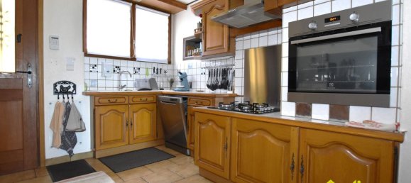 4 bedrooms Townhouse in Preny, France No. 64902 3