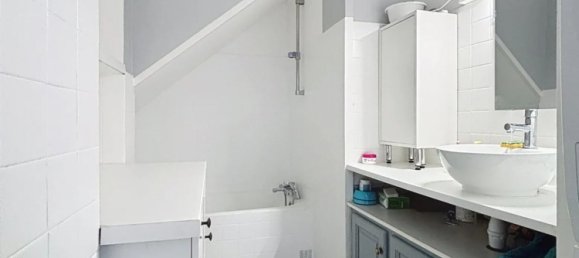 3 bedrooms House in Basse-Goulaine, France No. 320300 9