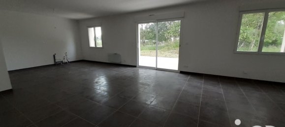 3 bedrooms House in Lion-en-Sullias, France No. 63965 8