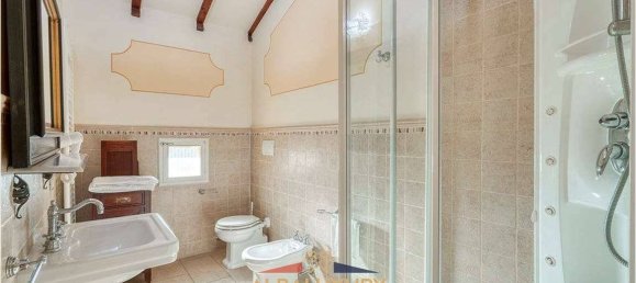 19 غرف نوم فيلا في Foiano della Chiana, Italy رقم 63198 36