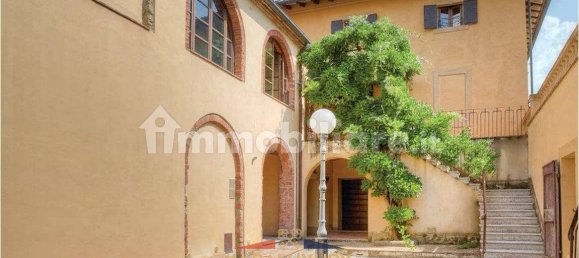 19 غرف نوم فيلا في Foiano della Chiana, Italy رقم 63198 20