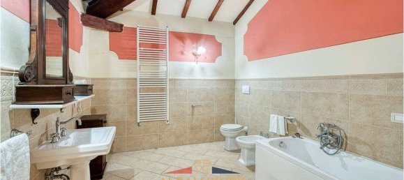 19 غرف نوم فيلا في Foiano della Chiana, Italy رقم 63198 33