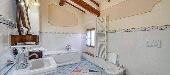 19 غرف نوم فيلا في Foiano della Chiana, Italy رقم 63198 39