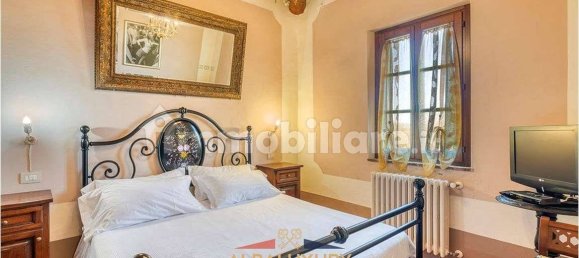 19 غرف نوم فيلا في Foiano della Chiana, Italy رقم 63198 29