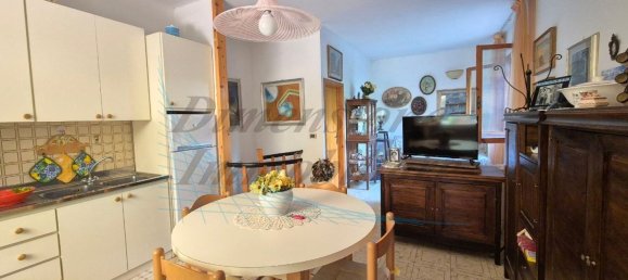 3-salle Appartement à Rosignano Marittimo, Italy No. 161824 11