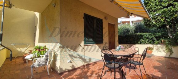 3-salle Appartement à Rosignano Marittimo, Italy No. 161824 5