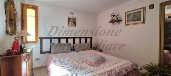 3-salle Appartement à Rosignano Marittimo, Italy No. 161824 17