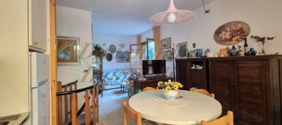 3-salle Appartement à Rosignano Marittimo, Italy No. 161824 12