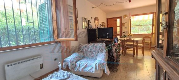 3-salle Appartement à Rosignano Marittimo, Italy No. 161824 13