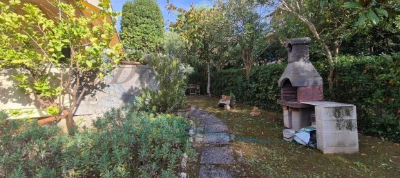 3-salle Appartement à Rosignano Marittimo, Italy No. 161824 9