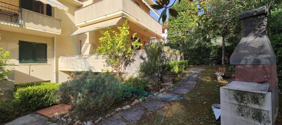 3-salle Appartement à Rosignano Marittimo, Italy No. 161824 8