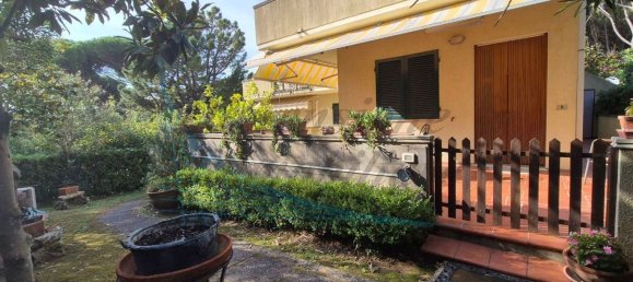 3-salle Appartement à Rosignano Marittimo, Italy No. 161824 3