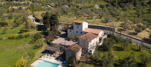 5 غرف نوم قلاع في Montemurlo, Italy رقم 64402 12