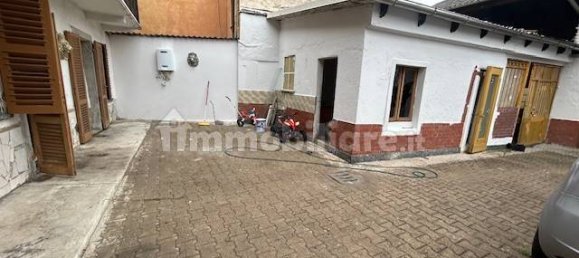 3 bedrooms House in Confienza, Italy No. 332274 26