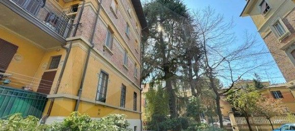 4-salle Appartement à Bologna, Italy No. 34476 7