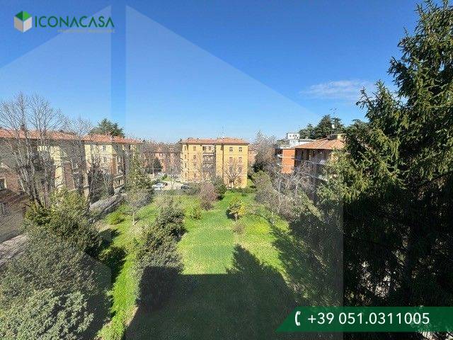 4-salle Appartement à Bologna, Italy No. 34476