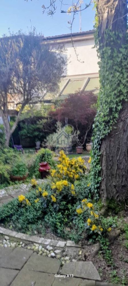 Дом с 3 спальнями в Ломбардия, Италия № 303682