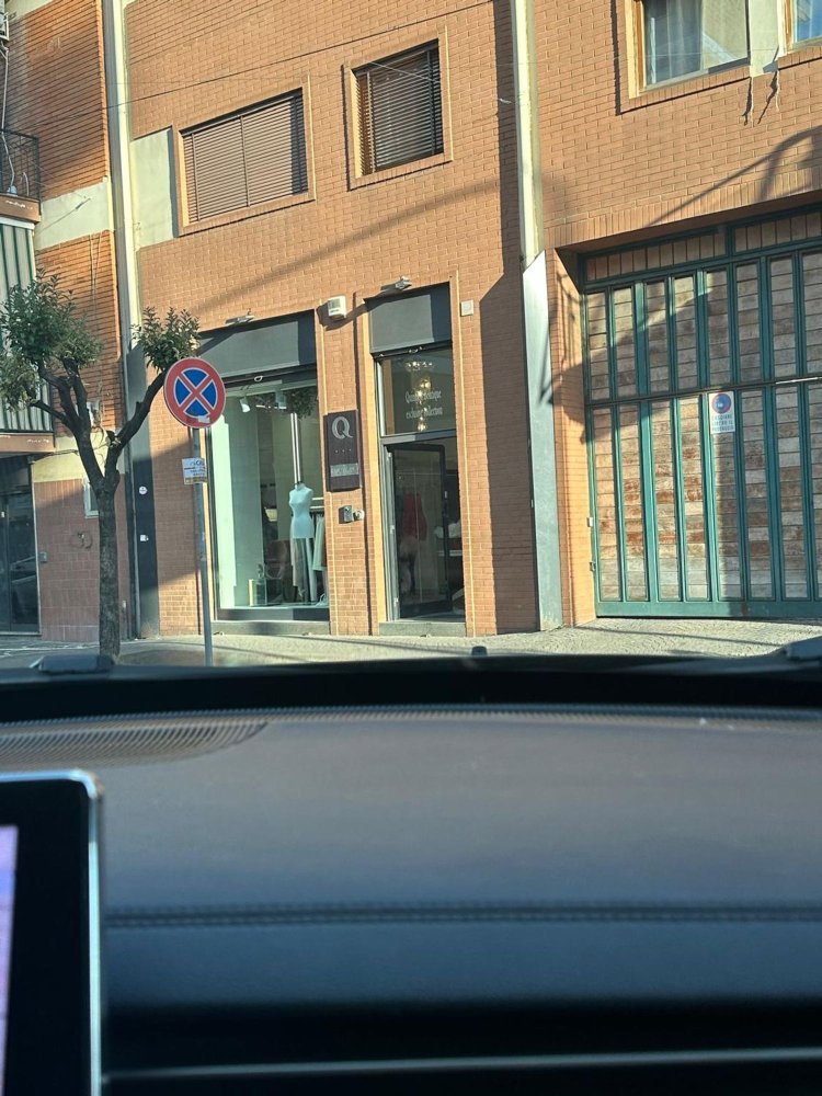 Gewerbliche Immobilie in Giugliano in Campania, Italy 52m², Nr. 253839