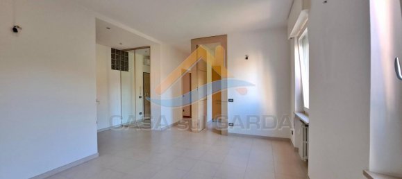4 rooms Apartment in Desenzano del Garda, Italy No. 102504 7