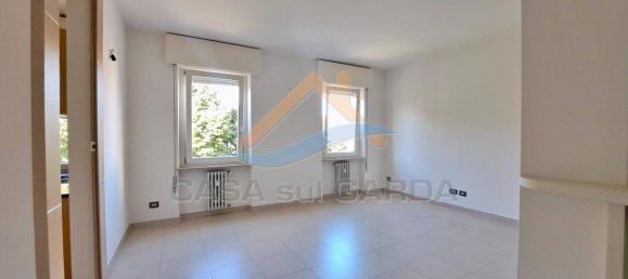 4 rooms Apartment in Desenzano del Garda, Italy No. 102504 8