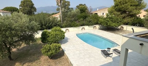 6 bedrooms House in Lucciana, France No. 355593 8