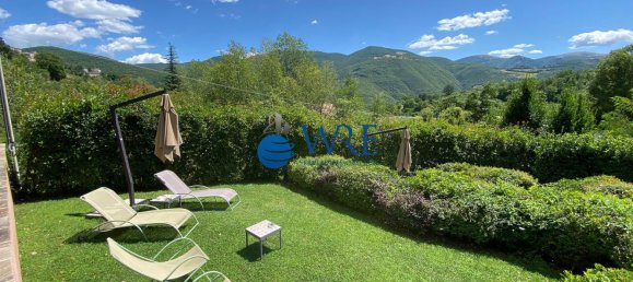 Dúplex de 4 habitaciónes en Sellano, Italy No. 125147 10