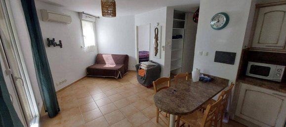 1 bedroom Apartment in L'Isle-sur-la-Sorgue, France No. 326510 3