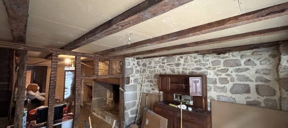 2 bedrooms House in Egletons, France No. 103053 2