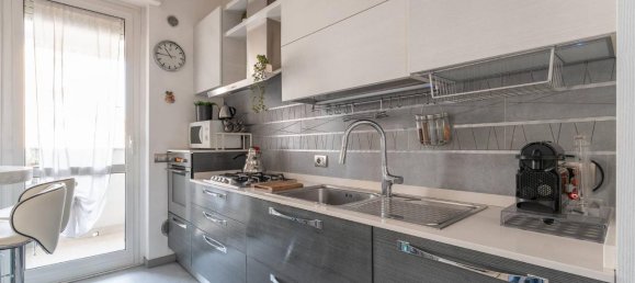 3-salle Appartement à Sesto San Giovanni, Italy No. 130553 9