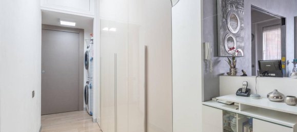 3-salle Appartement à Sesto San Giovanni, Italy No. 130553 12