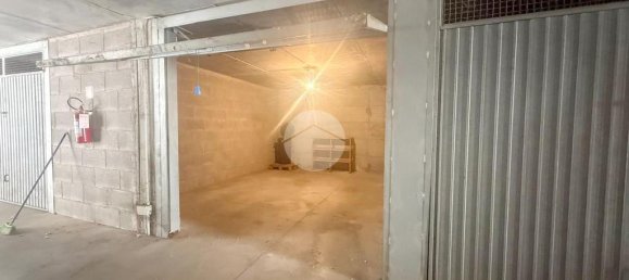 Гараж 25м² в Рим, Италия № 324727 6