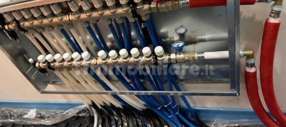 3 bedrooms Apartment in Turin, Italy No. 283189 6