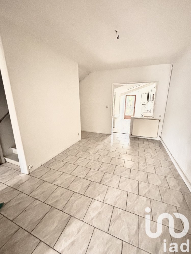 Casa de 4 habitaciónes en Haillicourt, France No. 217417