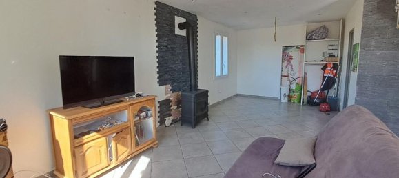 3 bedrooms House in Brezolles, France No. 302984 2