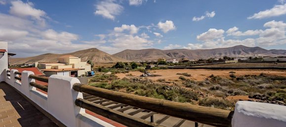 5 Schlafzimmer Villa in La Oliva, Spain, Nr. 143979 19