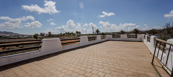 5 Schlafzimmer Villa in La Oliva, Spain, Nr. 143979 13