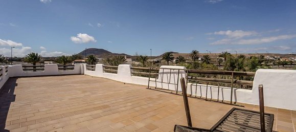 5 Schlafzimmer Villa in La Oliva, Spain, Nr. 143979 14