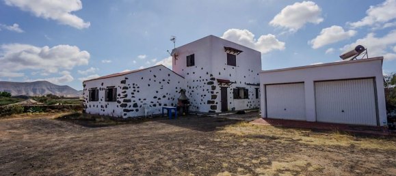 5 Schlafzimmer Villa in La Oliva, Spain, Nr. 143979 8