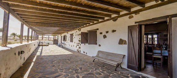 5 Schlafzimmer Villa in La Oliva, Spain, Nr. 143979 33