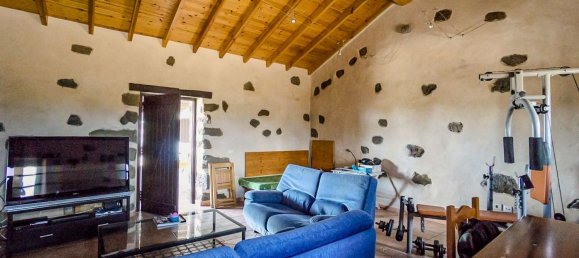 5 Schlafzimmer Villa in La Oliva, Spain, Nr. 143979 3