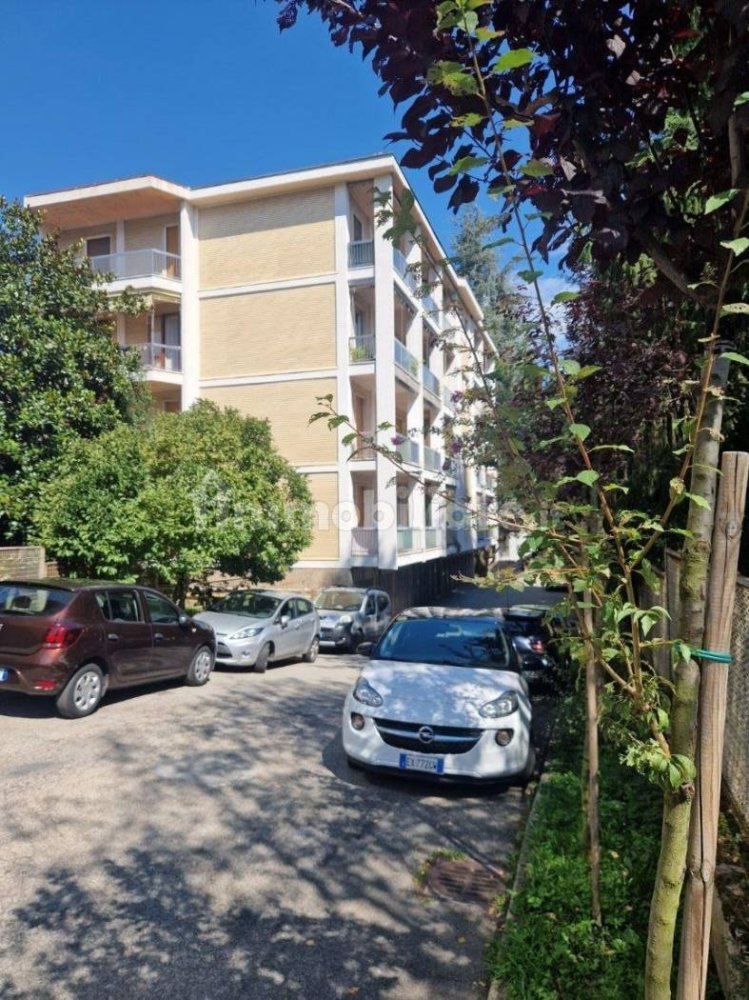 2 غرف نوم شقة في Varese, Italy رقم 302038