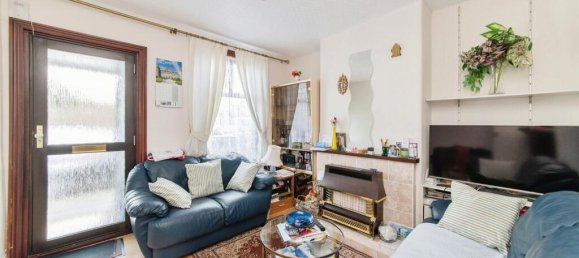 3 bedrooms Commercial property in Watford, United Kingdom No. 6085 7