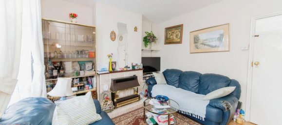 3 bedrooms Commercial property in Watford, United Kingdom No. 6085 18