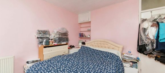 3 bedrooms Commercial property in Watford, United Kingdom No. 6085 25