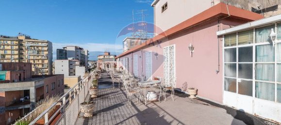 4 bedrooms Penthouse in Catania, Italy No. 236558 6