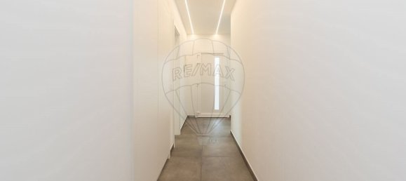 4 bedrooms Villa in Sesimbra, Portugal No. 170684 11