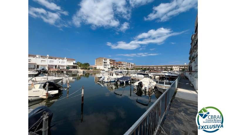 Apartamento de 2 dormitorios en Empuriabrava, Spain No. 169643
