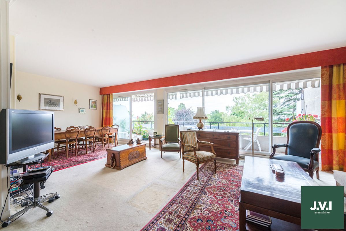 2 Schlafzimmer Wohnung in Montmorency, France, Nr. 183368