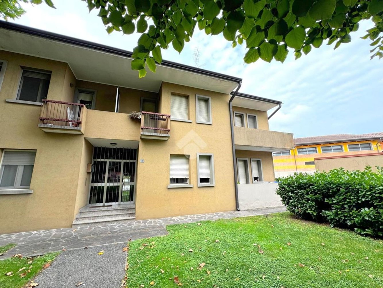 3-salle Appartement à Goito, Italy No. 314765